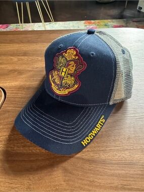 Harry Potter Hogwarts new Navy Blue Mesh Hat from Universal